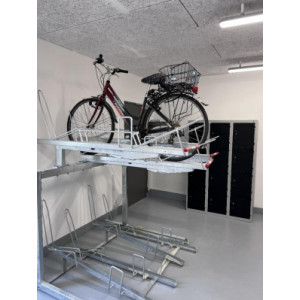 Armoire 4 ou 8 casiers portes pleines avec prises de recharge pour vélo électrique - Casier borne de recharge pour vélo électrique