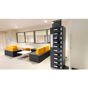 https://www.techni-contact.com/ressources/images/produits/merchandising/armoire-de-rechargement-multi-appareils-securisee-capacite-10-casiers-25985542-1.jpg - Capacité 10 casiers