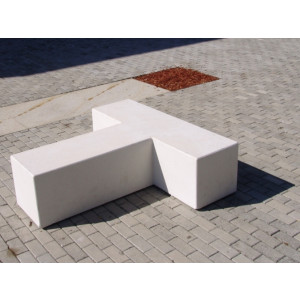 Banc béton urbain tetris T - Longueur : 1500 mm - Assise : 450 mm - A poser ou à ancrer avec tiges métalliques