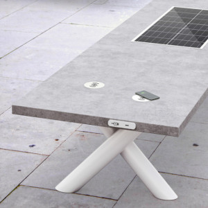 Banc connecté solaire recyclable - Longueur : 220 ou 300 cm - Hauteur d'assise : 45 cm - Pieds métalliques et de dalles de béton