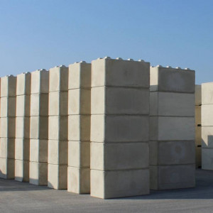 https://www.techni-contact.com/ressources/images/produits/merchandising/bloc-de-lestage-en-beton-empilable-79314261-1.jpg - Fabrication en béton bas carbone, écoresponsable