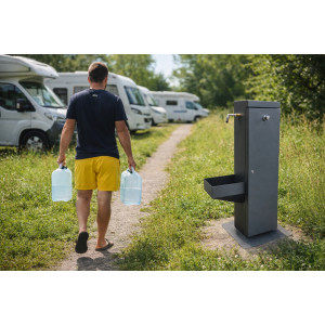 https://www.techni-contact.com/ressources/images/produits/merchandising/borne-de-distribution-d-eau-pour-camping-en-acier-inox-2-robinets-85223847-1.jpg - En acier inox