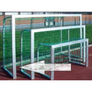 But de foot en alu 2,4 x 1,6m - Dimensions cage : 2,4m x 1,6m