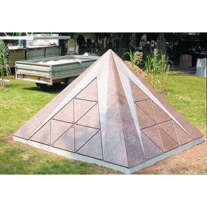 Columbarium pyramide - 3 modèles disponibles