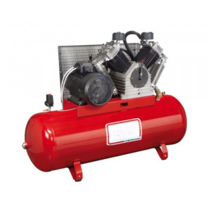Compresseurs à piston - Volume du réservoir (L)	900 -Puissance (kW) : 11-15