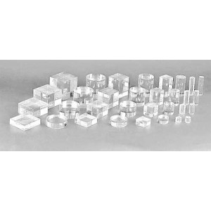 Cubes en plexiglas pour vitrines - 5 côtés- plexi plein : 25-50-75-100 et 150 mm - 4 hauteurs : 25-50-75 ou 100 mm