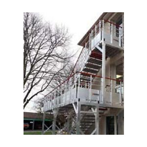 Escalier d’accès avec palier en aluminium - Rampes et garde-corps amovibles