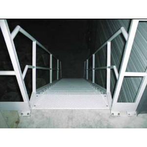 Escalier droit industriel - Adaptables à des hauteurs différentes
