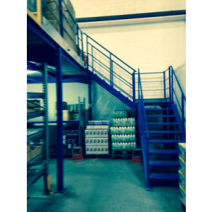 Escalier industriel droit avec palier - Escalier ERP - Sur mesure