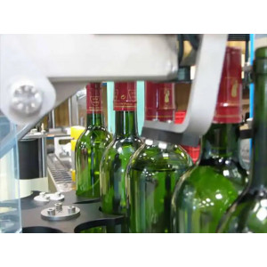 Etiqueteuse automatique de bouteilles - Pour tout type de contenants, de formes et de capsules