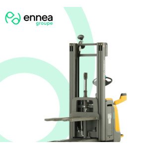 https://www.techni-contact.com/ressources/images/produits/merchandising/gerbeur-electrique-d-occasion-jungheinrich-erc-214z-capacite-1-400-kg-hauteur-4-690-mm-mat-triplex-72274516-1.jpg - Capacité : 1 400 kg