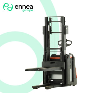 https://www.techni-contact.com/ressources/images/produits/merchandising/gerbeur-electrique-d-occasion-toyota-swe-200-capacite-2-000-kg-hauteur-2-150-mm-mat-duplex-longueur-des-fourches-115-cm-32344824-1.jpg - Capacité : 2 000 kg