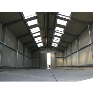 Hangar de stockage métallique en acier galvanisé - Matière : Acier galvanisé