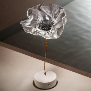 Lampe de Table LED La Fleur SLAMP - Lampe de Table LED La Fleur SLAMP a un design moderne et à la fois élégant