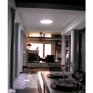 Lumière naturelle pour salon - Conduit de lumière  pour toitures inclinées avec soffite - Diamètre 76cm