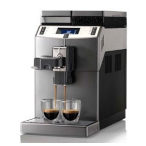 Machine à café et boissons lactées - Deux grands réservoirs : 2,5 L d'eau/500 g café en grains