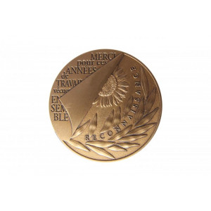 Médaille événementielle avec gravure départ en retraite - Médaille en bronze patiné de diamètre 65mm