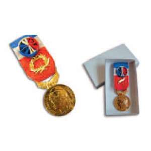Médailles d'ancienneté du travail - Classe : argent - vermeil - or - grand or
