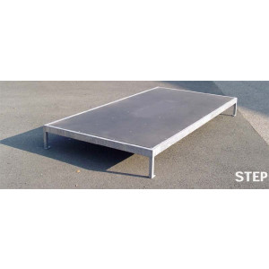 Module skatepark - Le step est une marche qui permet aux skateurs de faire des grinds - Dim. (L x l x h) 0.30 x 1.55 x 3 m
