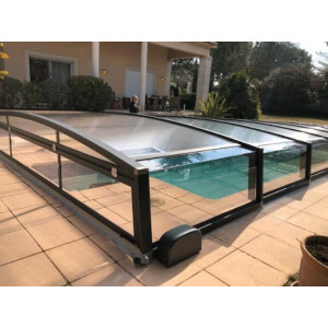 https://www.techni-contact.com/ressources/images/produits/merchandising/motorisation-pour-abri-piscine-coulissant-dimensions-l430-x-h205-x-p145-mm-poids-maximal-deplace-800-kg-capacite-batterie-2-x-8-5-ah-32237047-1.jpg - Idéale pour abris bas et mi hauts jusqu’à 6,20 m