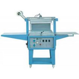 Pelliplacage - Encombrement machine (L x l x h) : 2450 x 1450 x 1700 mm