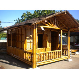 Petite maison en bambou avec terrasse -  Toutes dimensions possibles sur commande