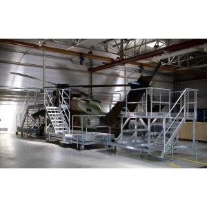 Plate forme d'accès roulante aéronautique - Plateforme de maintenance industrielle sur mesure