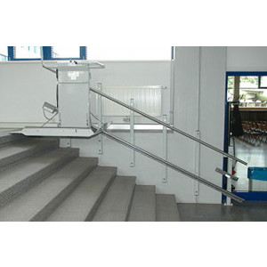 Plateforme monte escalier 300 Kgs - Charge max : 300kg – Monte escalier électrique