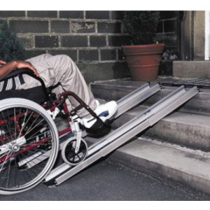 Rampe accès handicapé - Charge maximum : 270 Kg