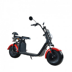 Scooter 100 % électrique - Vitesse maximale : 35 km/h