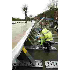 https://www.techni-contact.com/ressources/images/produits/merchandising/systeme-mobile-de-protection-contre-les-inondations-hauteur-de-protection-jusqu-a-2-40-m-sans-ancrage-au-sol-50865461-1.jpg - Hauteur de protection de 0,60 à 2,40 m