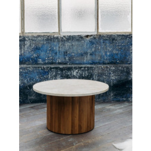 Table basse ronde en marbre  - 
Dimensions (Dia x H) : 70 x 40 cm