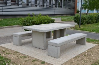 Table pique nique béton gris sablé - Entièrement en béton gris - Dimension du plateau : 1.10m x 2m