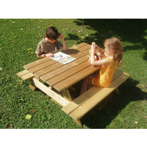 Table pique-nique pour enfant - Dimensions (Lxlxh) : 1150 x 1150 x 540 mm