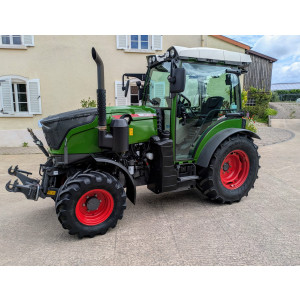 https://www.techni-contact.com/ressources/images/produits/merchandising/tracteur-vigneron-d-occasion-fendt-211v-gen3-profi-setting-2-110-ch-21925716-1.jpg - Puissance : 110ch
