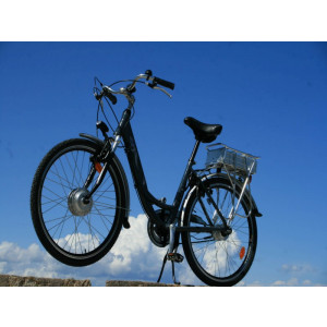 Vélo à assistance électrique urbain - Autonomie 50 à 70 km, poids 22 kg