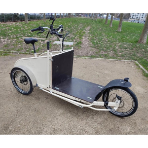 Vélo électrique pour transport de charge - Personnalisation : Plateau 70cm x 62cm ou 100cm x 62cm