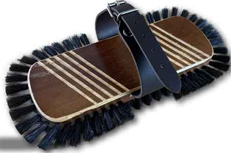 Brosse pour ménage et entretien - 11609571-371132425.jpg