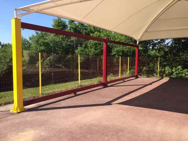 Préau d'école résistant sur mesure  - 11717952-477327869.jpg