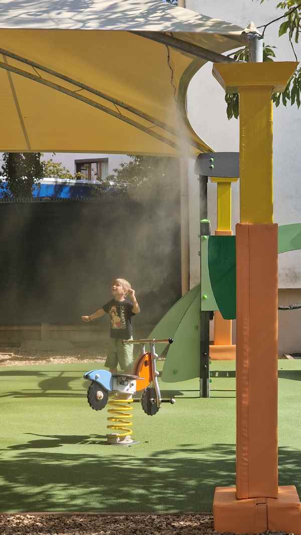 Préau d'école résistant sur mesure  - 11717952-667923216.jpg