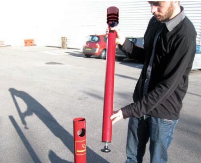 Potelet cendrier urbain - 12111658-259136853.jpg