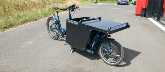 Caisse pour vélo cargo avec établi de travail et galerie de transport - capacité 320 l - 12128423-853742564.jpg