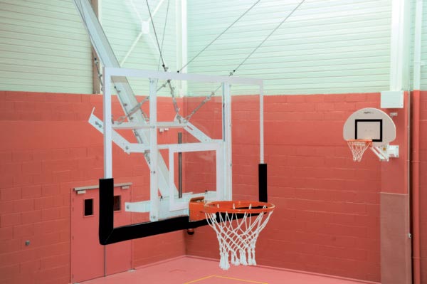 Dispositif de réglage pour panneau de basket - 15147569-525411715.jpg