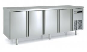 Nombre de portes : 4+4