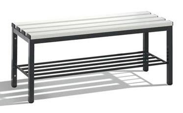 Avec grille porte-chaussures