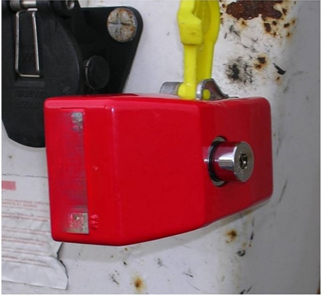 Antivol sur main de frein pour remorque - 21335114-194137332.jpg