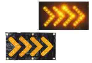 4 chevrons jaune/28 leds rouges-Fond PVC noir / Dim.: 46 x 26 cm 