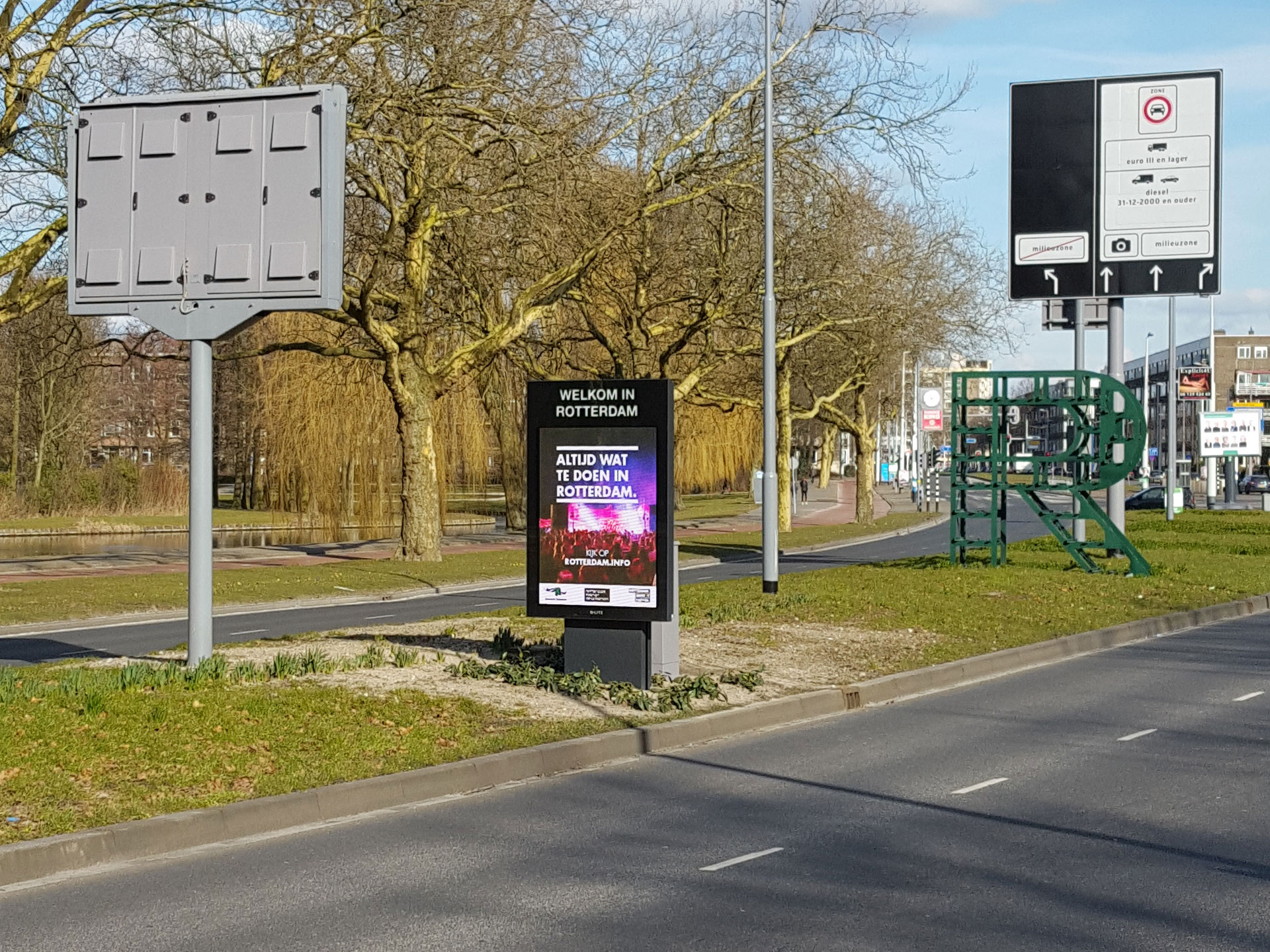 Ecran 16:9 d'affichage led pour extérieur - 22672735-286515531.jpg