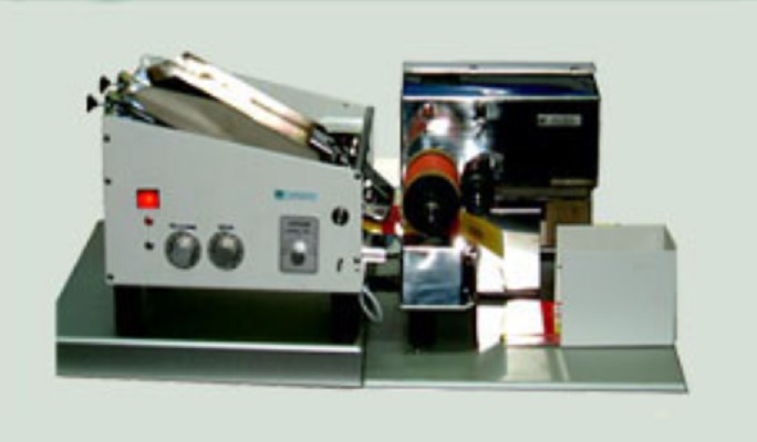 Machine de marquage de 7000 à 14 000 étiquettes/heure - 24381788-931872594.jpg