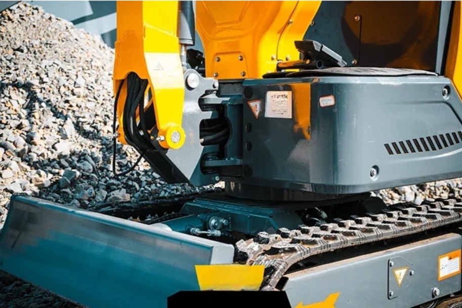 Mini pelle diesel - Poids 900 kg - Godet 380 mm - Capacité 0,025 m3 - Profondeur fouille 1650 mm - 29479125-286679841.jpg